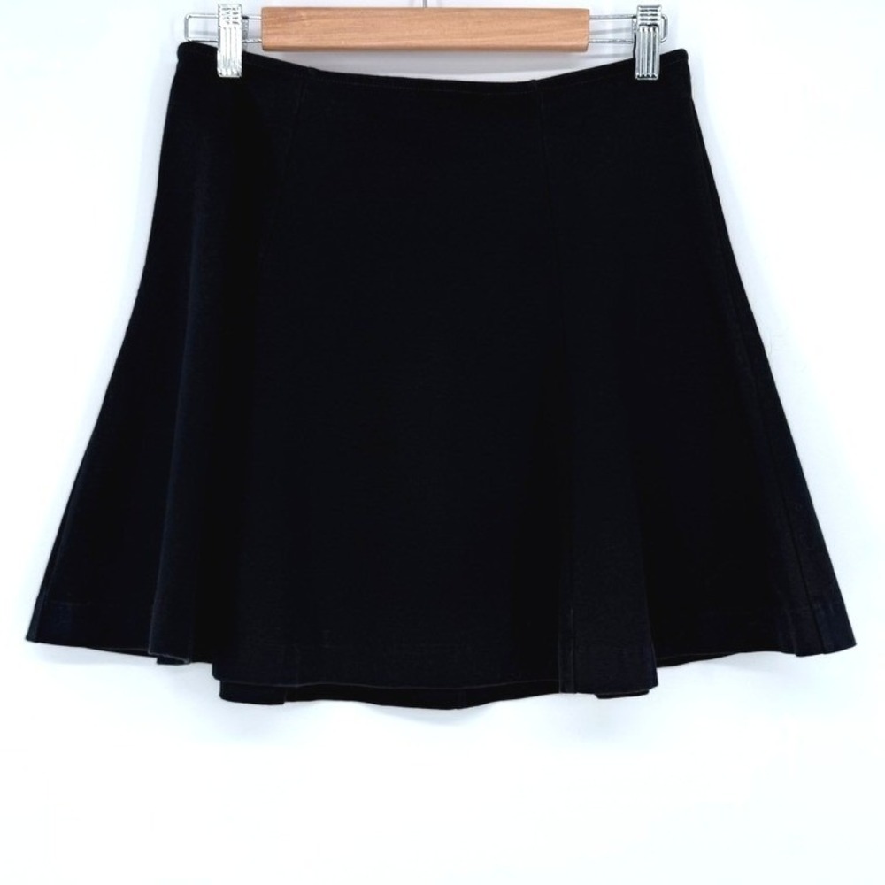 Gap Womens Black Skater Mini Skirt Size S Exposed Back Zipper Ponte Knit‎ Flared